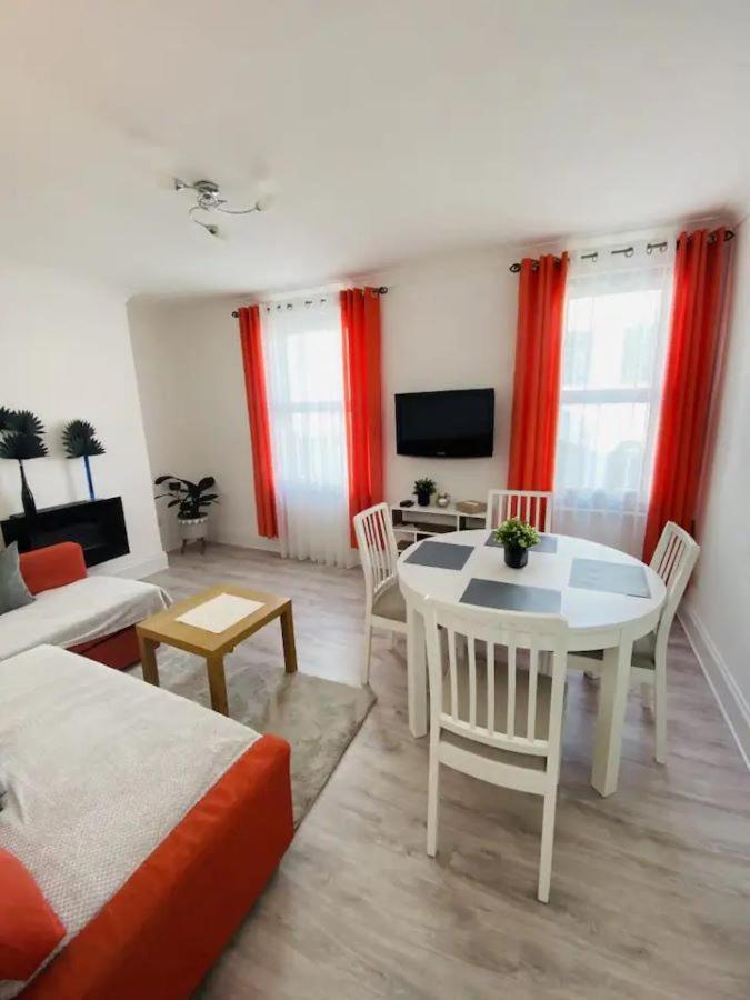 Castle View 2 Bedroom Apartment In Town Centre Hastings Exterior photo